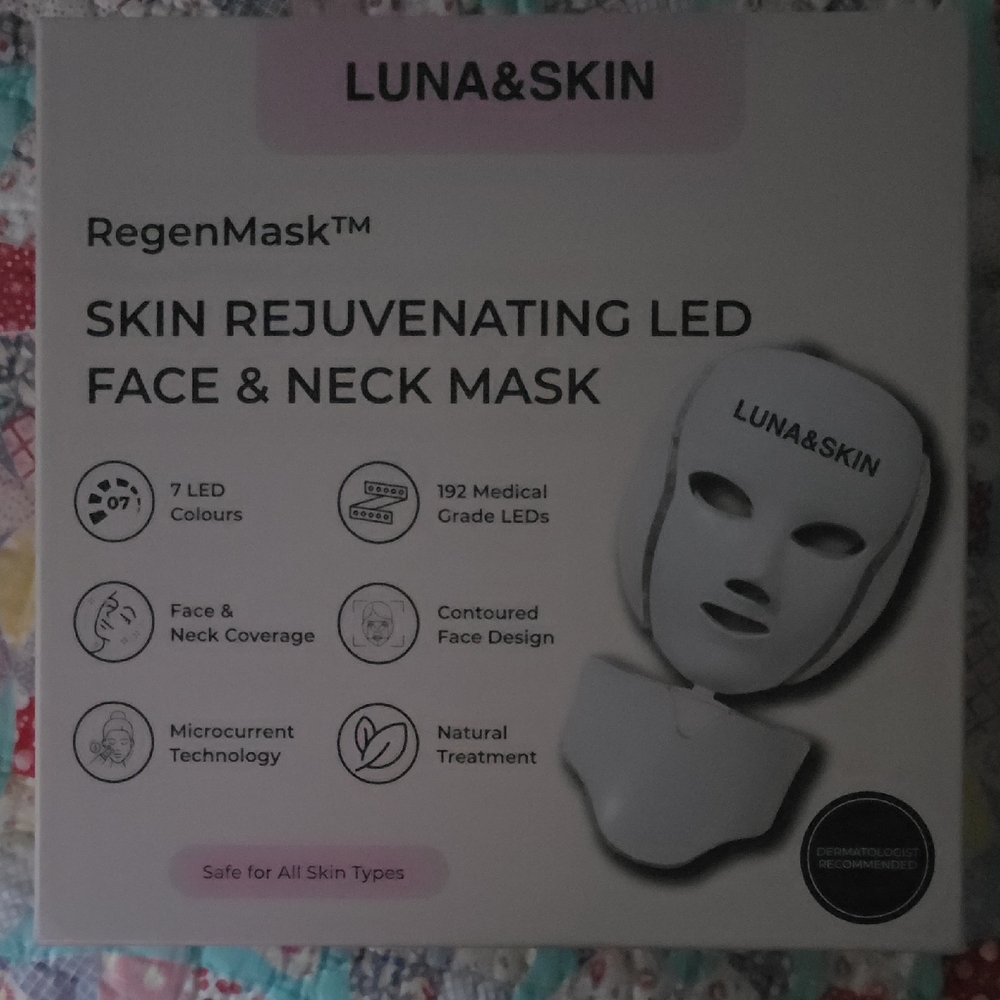White Skin Rejuvenating LED Face & Neck Mask